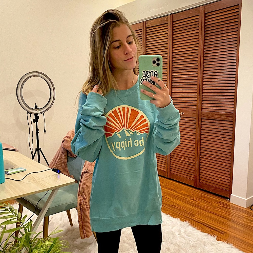 be hippy crewneck sweatshirt